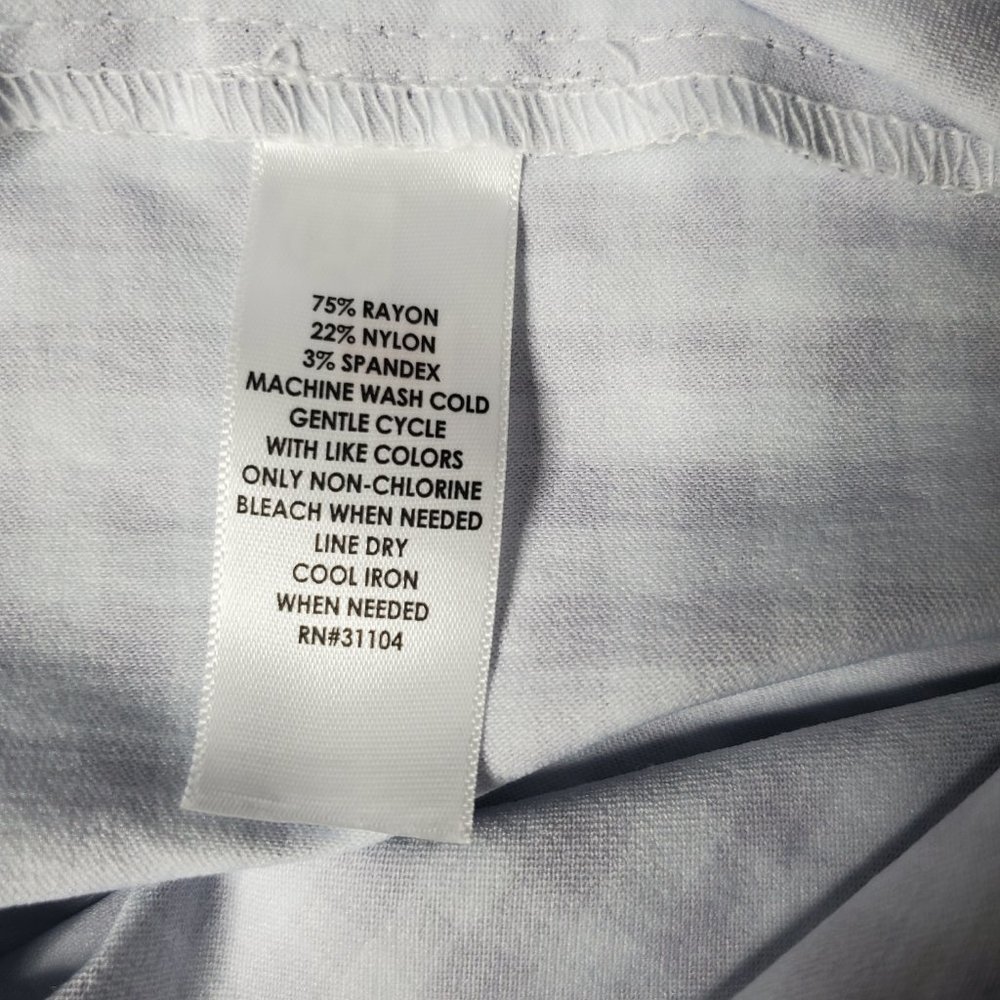 Crown & Ivy Women's Cropped Pant - Picture 6 of 6